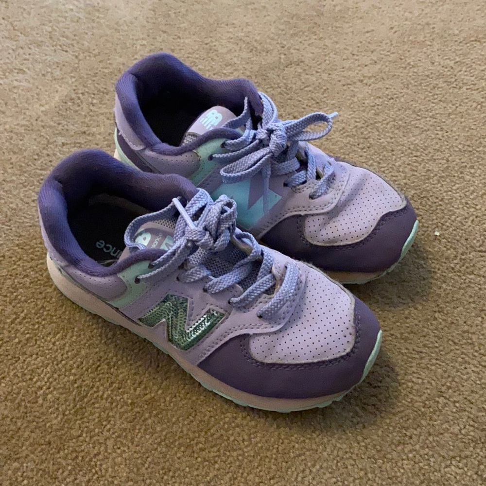 New balance girls tennis shoes size 11